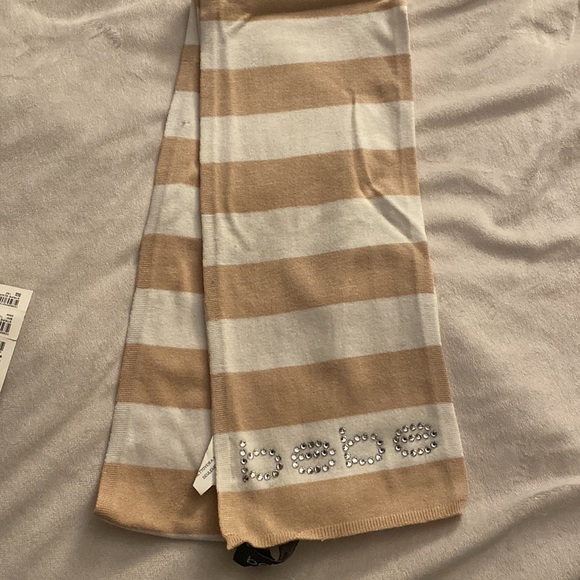 NWT BEBE Beanie and Scarf Set - Picture 4 of 5